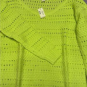 Aeropostale V-Neck Sweater in Bright Green